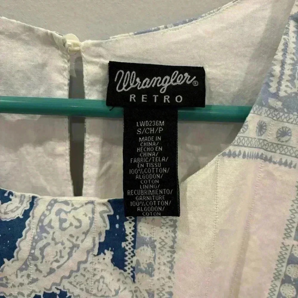 Wrangler Retro Bandana Print dress - Picture 2 of 11